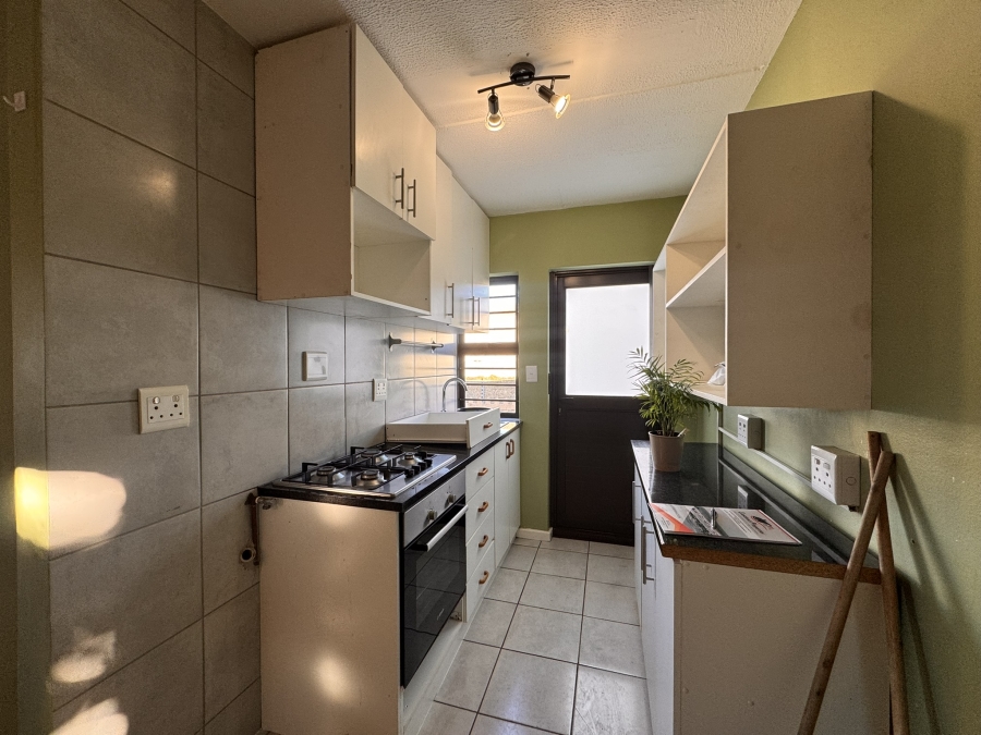 To Let 2 Bedroom Property for Rent in Guldenland Western Cape